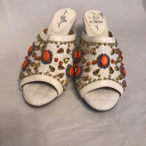 JOAN BOYCE‎ WHITNEY WHITE STUDDED SIZE 8M OPEN TOE SLIDES SHOES  NEW - Picture 2 of 11